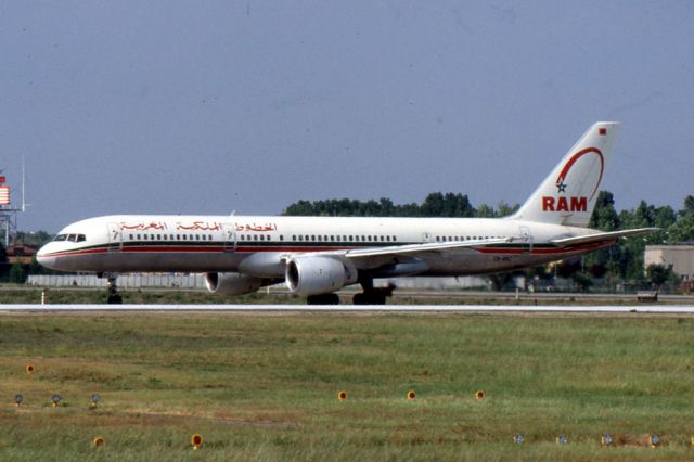 Boeing 757-200 (CN-RMZ)