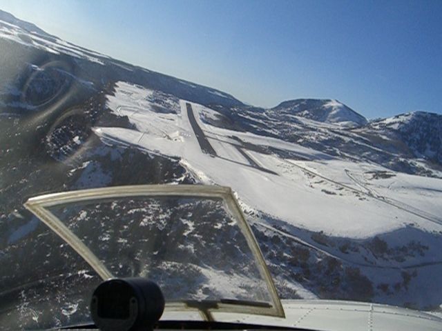 Beechcraft Baron (58) (N181JR) - Base to Final at Telluride, CO