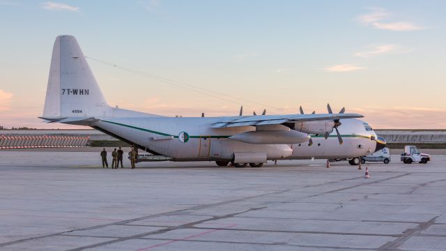 Lockheed C-130 Hercules (7T-WHN)