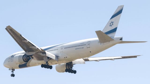 Boeing 777-200 (4X-ECC)