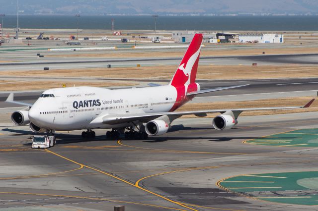 Boeing 747-400 (VH-OEB)