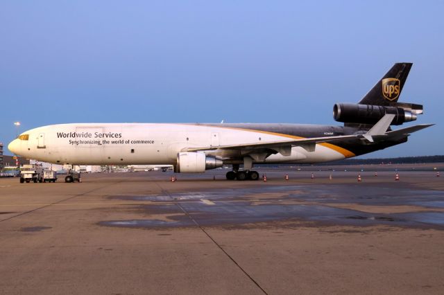 Boeing MD-11 (N286UP) - Early in the morning