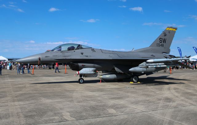 Lockheed F-16 Fighting Falcon (93-0548)