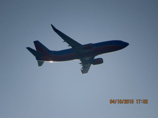 BOEING 737-300 (N365SW) - Southwest flight 40 from Dallas to Tulsa over ONEok field in downtown Tulsa.