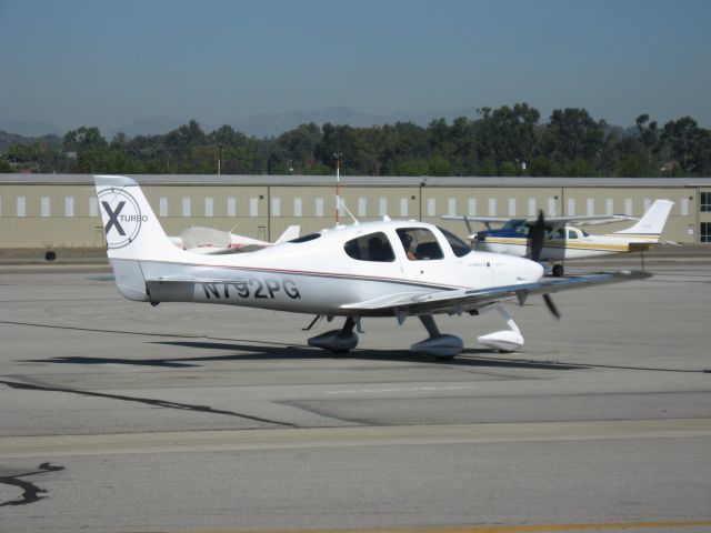 Cirrus SR-22 (N792PG) - Taxiing at Fullerton