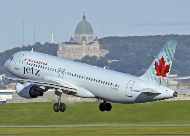 Airbus A319 (C-FPWE)