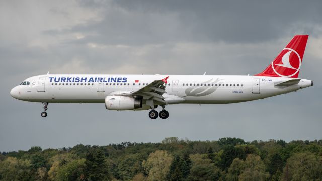 Airbus A321 (TC-JMH)
