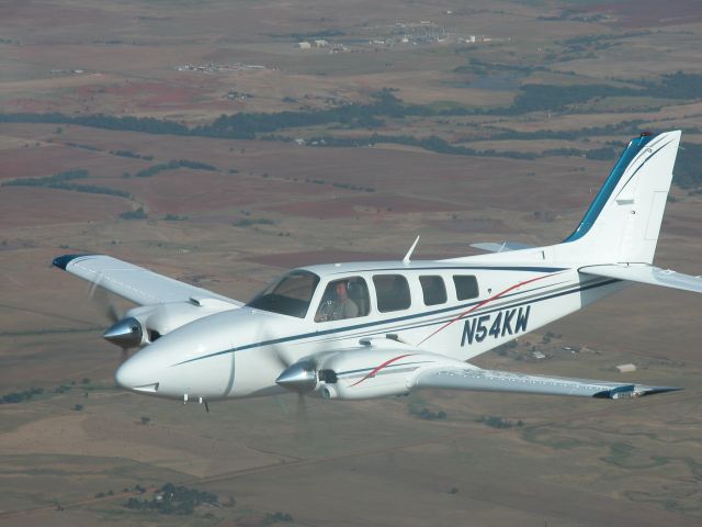 Beechcraft Baron (58) (N54KW)