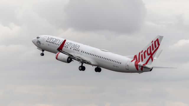 Boeing 737-800 (VH-YFT)