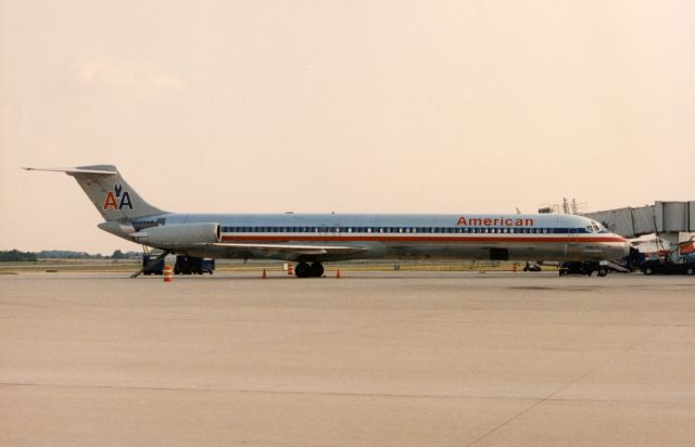 McDonnell Douglas MD-83 (N563AA) - American Airlines, N563AA, McDonnell Douglas MD-83, msn 49345, Photo by John A. Miller, a rel=nofollow href=http://www.PhotoEnrichments.comwww.PhotoEnrichments.com/a