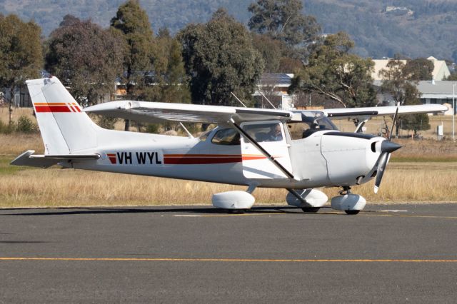 Cessna Skyhawk (VH-WYL)