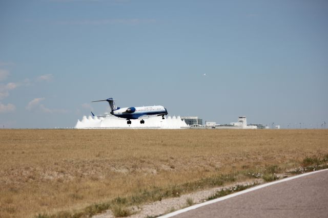 Canadair Regional Jet CRJ-700 (N732SK)