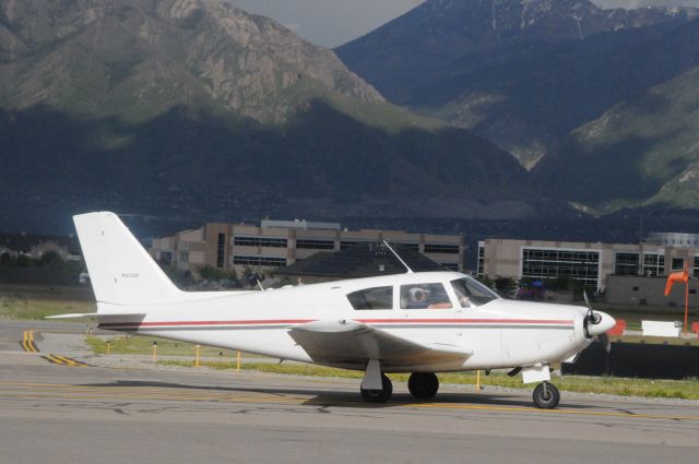 Piper PA-24 Comanche (N6334P)