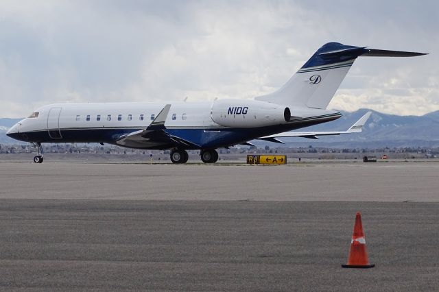 Bombardier Global 5000 (N1DG)