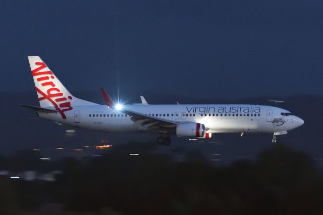 Boeing 737-800 (VH-VUT) - ADELAIDE AIRPORT, March 30, 2022.