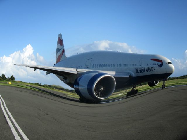 Boeing 777-200 (G-VIIL)