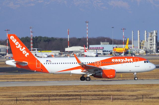 Airbus A320 (OE-IVN) - MALPENSA - MALAGA.