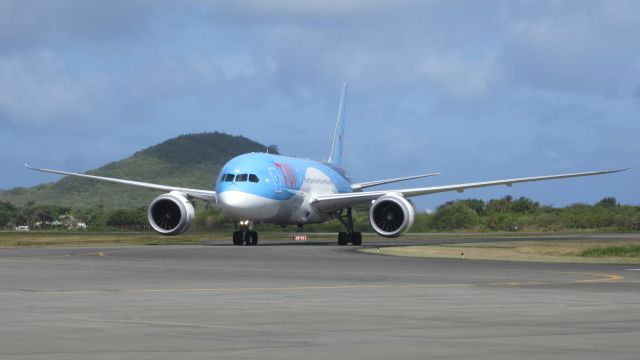 Boeing 787-8 (G-TUIB)