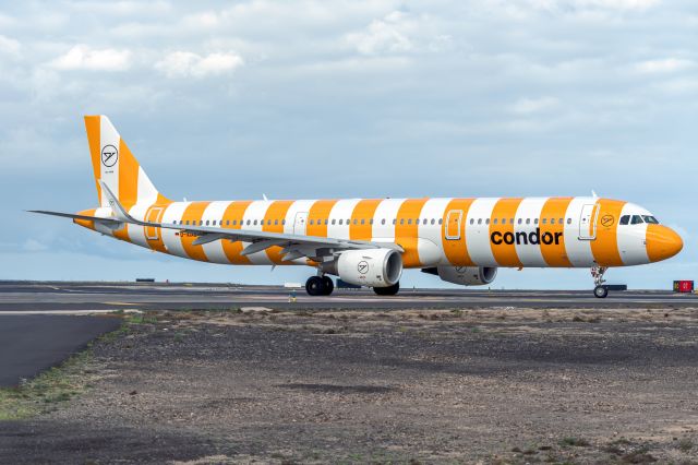 Airbus A321 (D-AIAD) - The new livery in yellow-orange