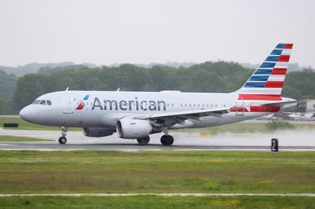 Airbus A319 (N754UW) - To CLT they go!