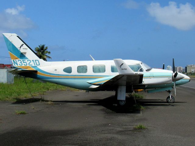 Piper Navajo (N3521D)