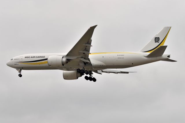 BOEING 777-200LR (N708GT) - My first catch of N708GT. I have now shot all four of MSC's T7's. Shown arriving from LGG on 23-R 01-31-24