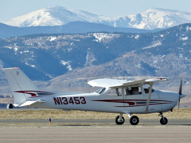 Cessna Skyhawk (N13453)