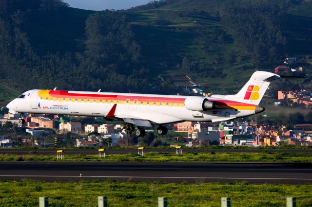Canadair Regional Jet CRJ-900 (EC-JYV)