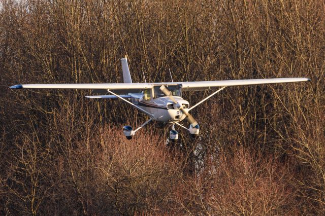 Cessna Commuter (N10380)