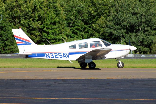 Piper Cherokee (N325AV)