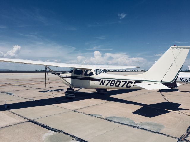 Cessna Skyhawk (N7807G)