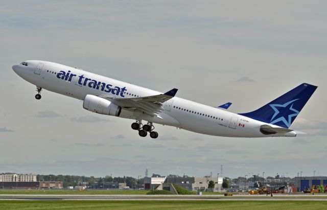 Airbus A330-300 (C-GTSN)