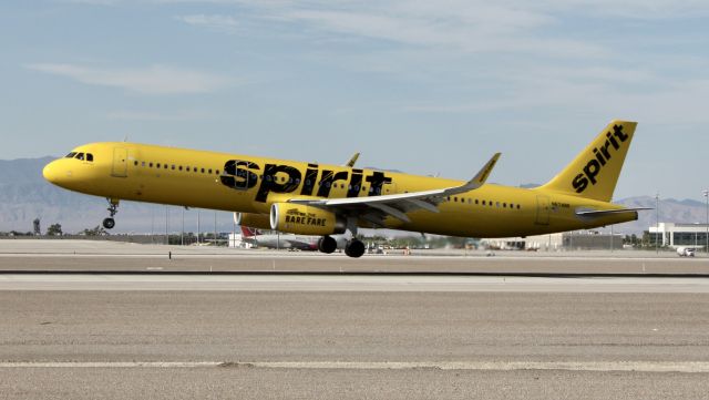 Airbus A321 (N674NK)