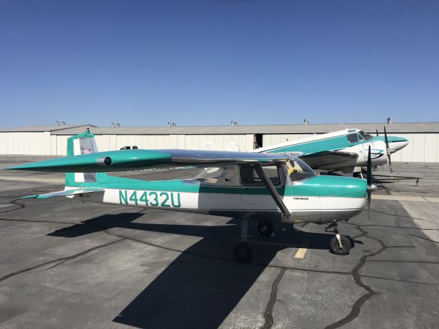 Cessna Commuter (N4432U)