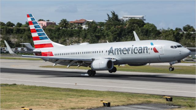 Boeing 737-800 (N853NN)