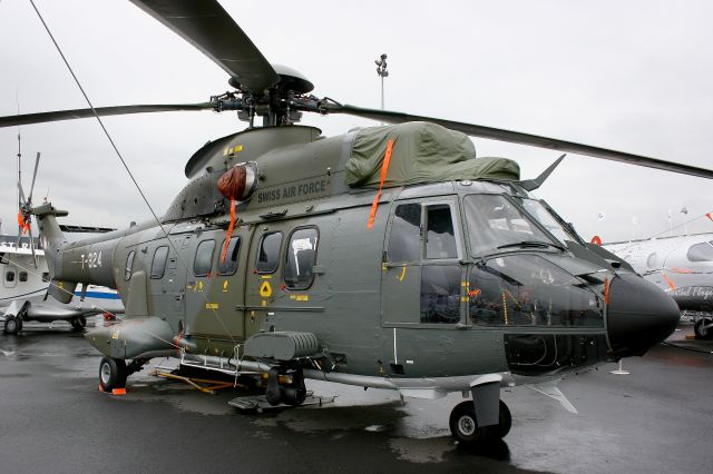 T324 — - Aerospatiale AS-332M-1 Super Puma, Paris-Le Bourget Air Show 2013