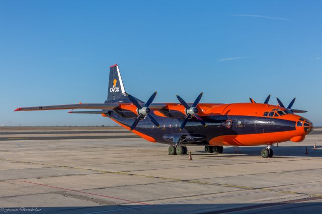 Antonov An-12 (UR-CEZ)