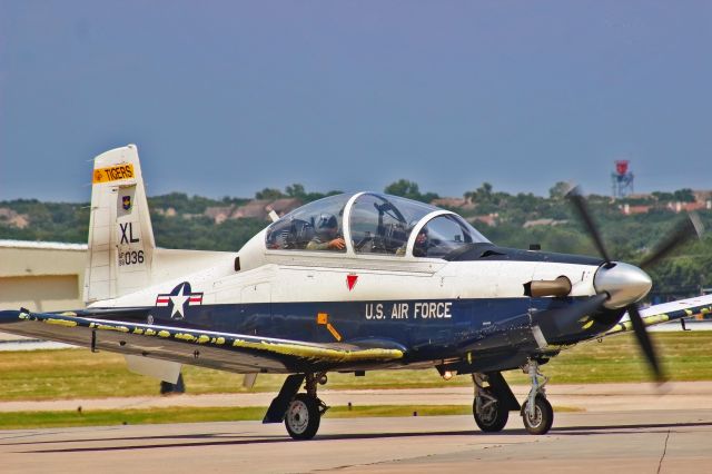 Raytheon Texan 2 (N98036)