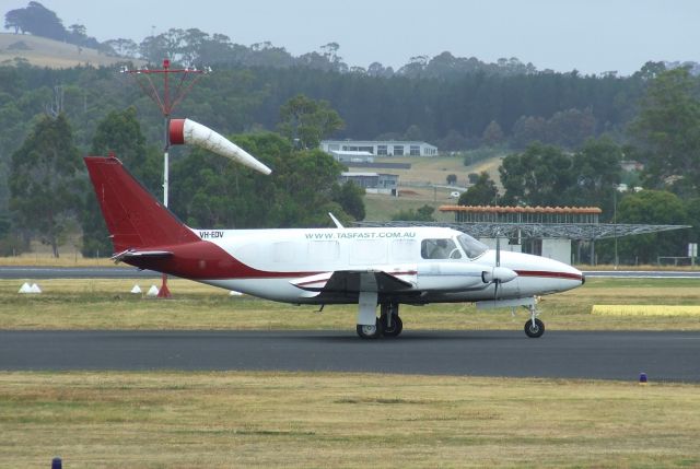 Piper Navajo (VH-EDV) - Piper PA31-350. 10 February 2015