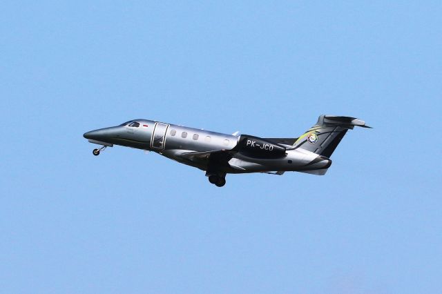 Embraer Phenom 300 (PK-JCO)