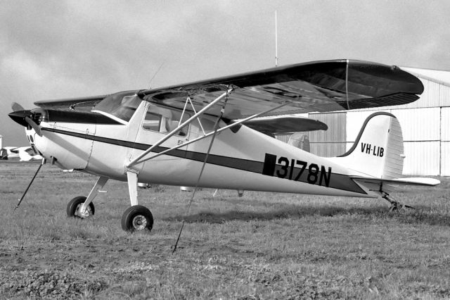 VH-LIB — - CESSNA 120 - REG VH-LIB (CN 13436) - HORSHAM AIRPORT VIC. AUSTRALIA - YHSM 29/9/1991