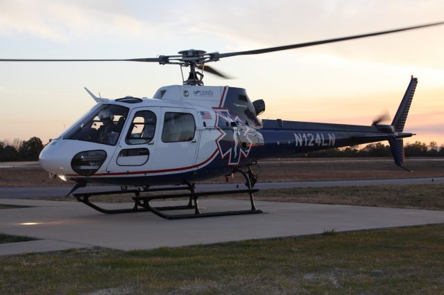 Eurocopter AS-350 AStar (N124LN)