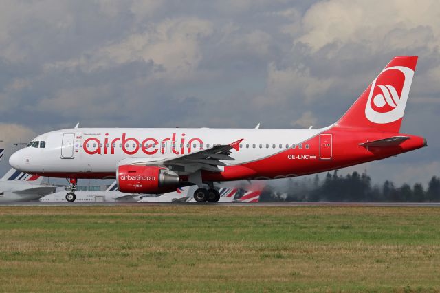 Airbus A319 (OE-LNC) - Air Berlin livery