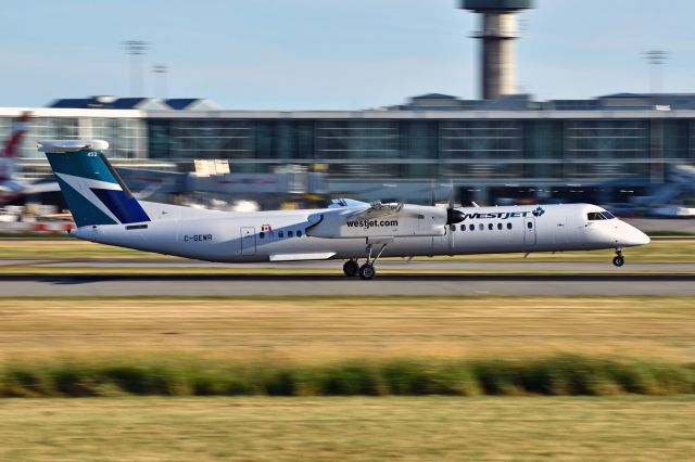 de Havilland Dash 8-400 (C-GEWR)