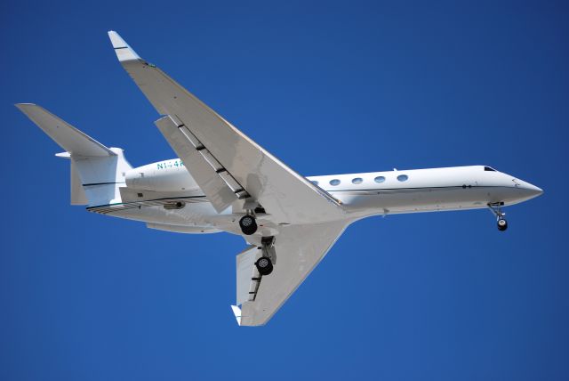 Gulfstream Aerospace Gulfstream V (N144KK) - On final for runaway 02 KJQF - 3/30/09