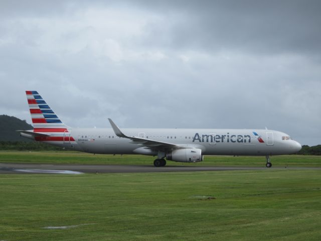 Airbus A321 (N908AA)