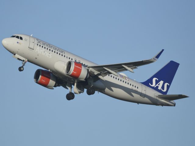 Airbus A320neo (SE-DOX)