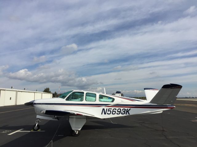 Beechcraft 35 Bonanza (N5693K)