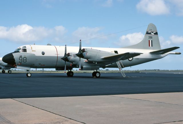 A9298 — - AUSTRALIA - AIR FORCCE - LOCKHEED P-3B ORION - REG A9-298 (CN 185B-5408) - EDINBURGH RAAF BASE ADELAIDE SA. AUSTRALIA - YPED (12/10/1981) 35MM SLIDE SCANNED AT 6400 DPI.