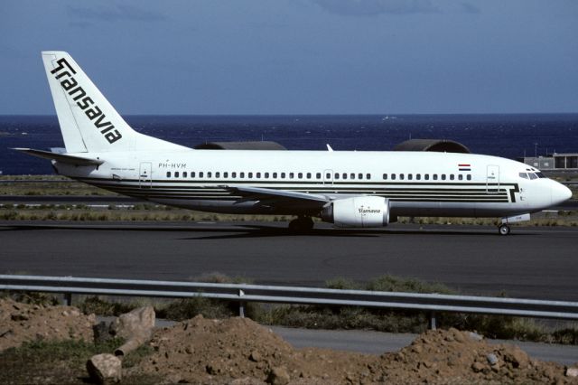 BOEING 737-300 (PH-HVM)